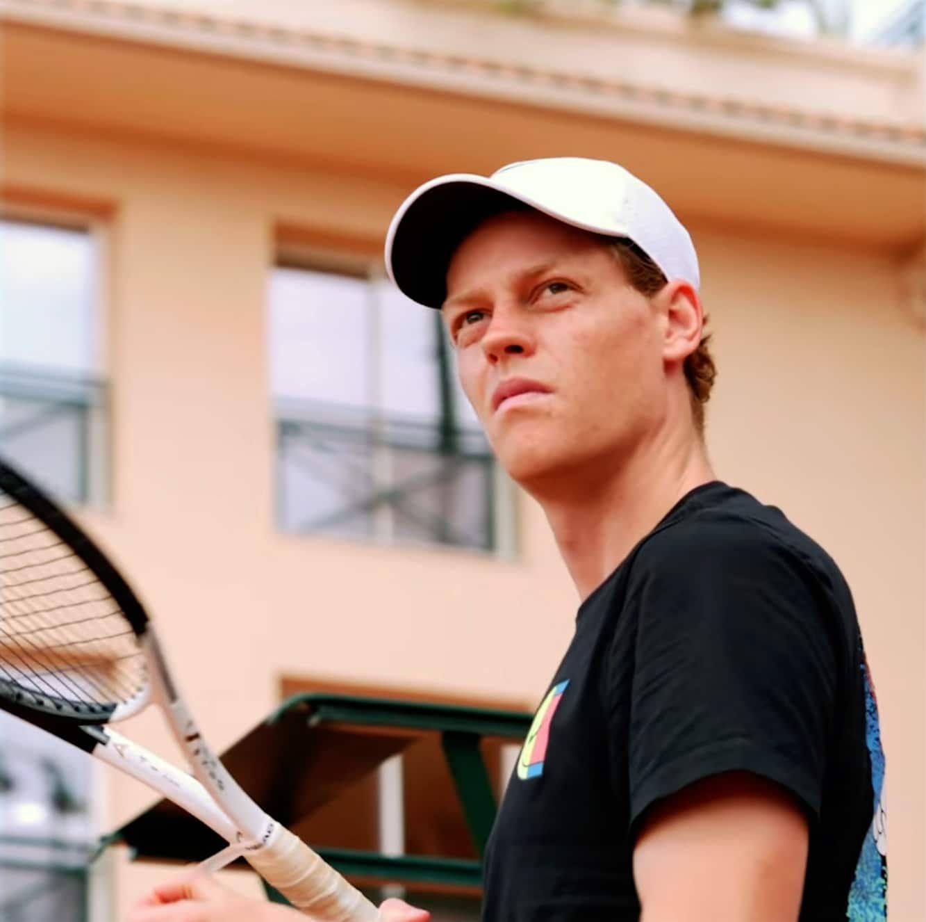 Immersion avec Jannik Sinner pour TNT Sports à Monte-Carlo